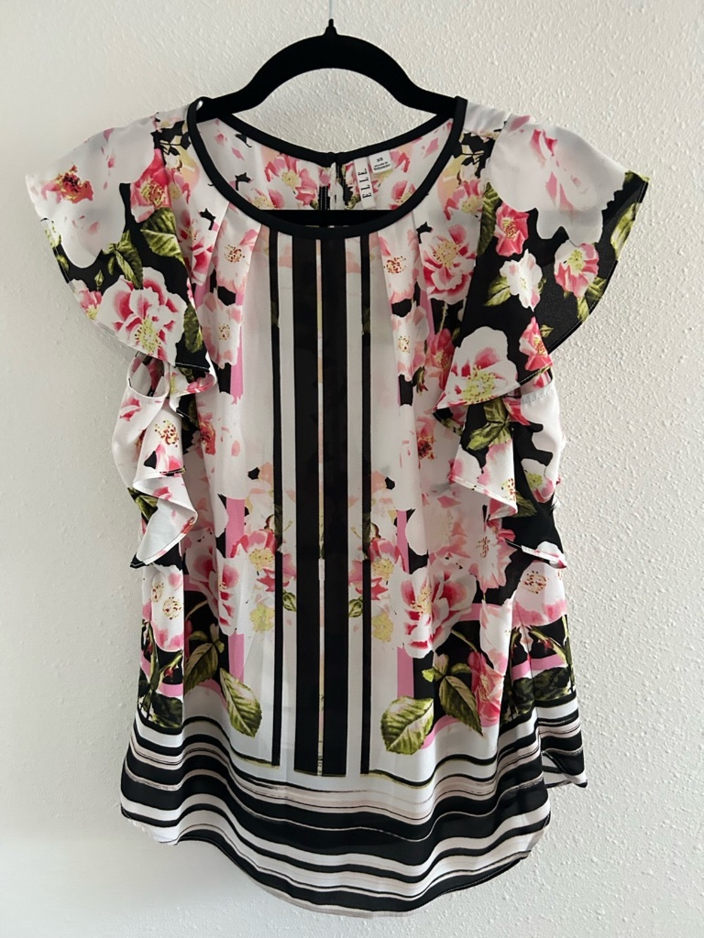 Elle Floral Ruffle Short Sleeve Blouse in White, Pink & Black